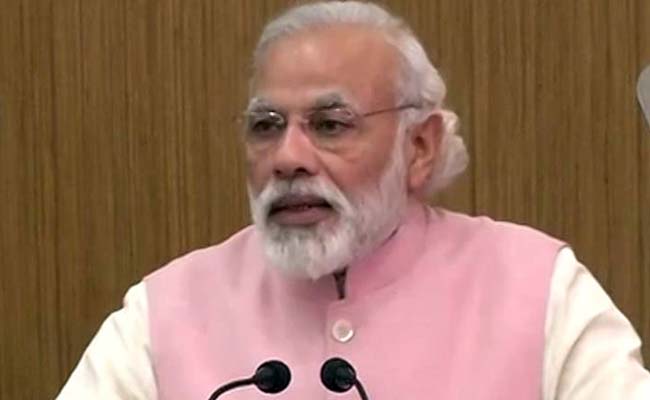 पीएम मोदी ने वी.डी.सावरकर को 133वीं जयंती पर श्रद्धांजलि दी