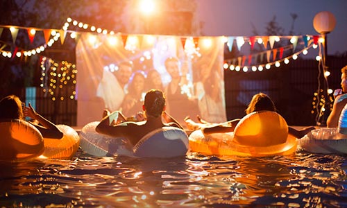 Mess-Free Snacks You Can Serve At Your Pool Party
