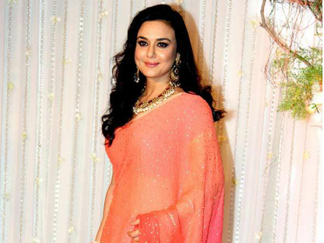 Preity Zinta Posts Photo of Visit to Taj Mahal With Husband and In-Laws