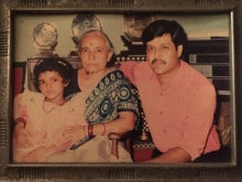 Priyanka Chopra Posts Pic of Herself as a Little Girl With Her Grandmother