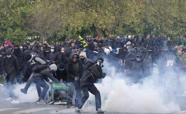 France May Force Rail Strikers Back To Work: Transport Minister