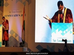 जिन छात्रों के पास साधन नहीं, उनके एजुकेशन लोन का कुछ हिस्सा माफ किया जाना चाहिए : राजन जिन छात्रों के पास साधन नहीं, उनके एजुकेशन लोन का कुछ हिस्सा माफ किया जाना चाहिए : राजन