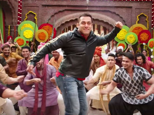 Salman Khan Dancing in <i>Sultan</i> Song is the Best Thing You'll See Today