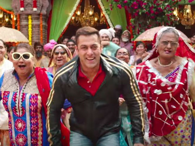 <i>Baby Ko Bass Pasand Hai</i>. <i>Aur Hume</i>, Salman Khan <i>ka</i> Dance