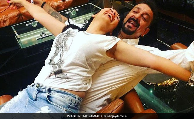 फोटो गैलरी : 57 साल के हुए 'मुन्नाभाई' संजय दत्त की ज़िन्दगी का सफरनामा...