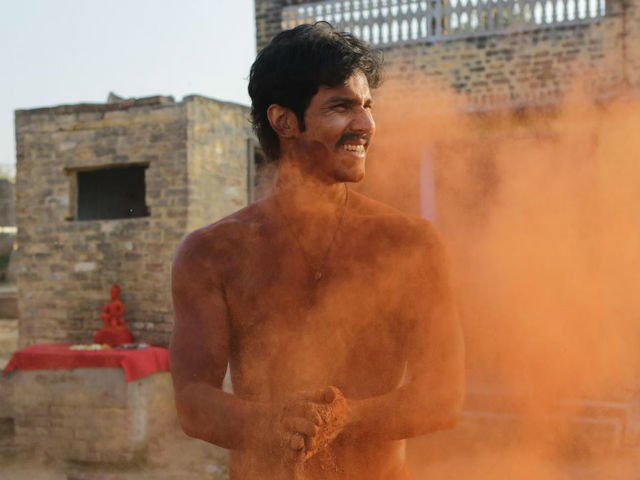 Omung Kumar Wants <I>Sarbjit</i> to Release in Pakistan