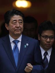 Japanese PM Shinzo Abe Visits Vladimir Putin Looking To Warm Ties Despite Island Dispute