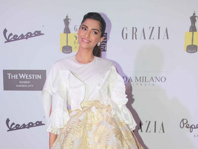 Sonam Kapoor is 'Trying' For Hollywood Films. This is the Status