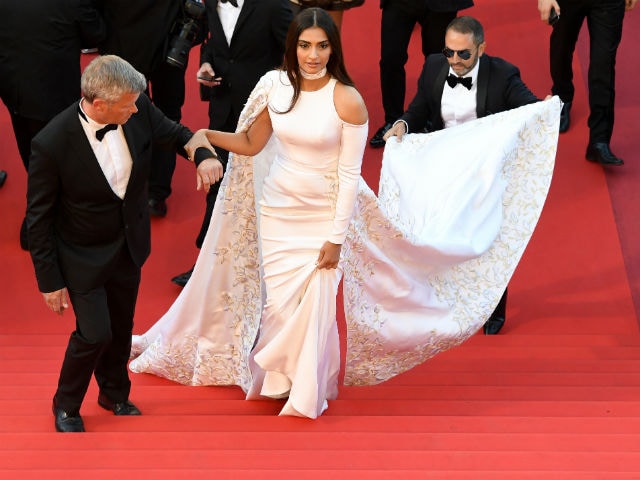 Sonam Kapoor Glams up Cannes Red Carpet in Dramatic White