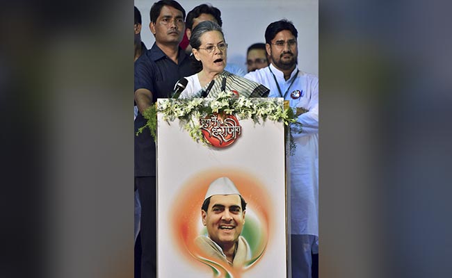 कोई भी असफलता स्थायी नहीं होती, सिद्धांतों पर अडिग रहें : सोनिया गांधी