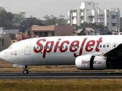 दिल्ली के आईजीआई एयरपोर्ट पर लैंडिंग के वक्त स्पाइस जेट का विमान हुआ अनियंत्रित, बाल-बाल बचे यात्री