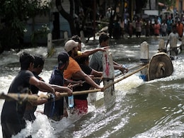 श्रीलंका में बाढ़ और भूस्खलन से 71 व्यक्तियों की मौत, विदेशी सहायता पहुंचने लगी श्रीलंका में बाढ़ और भूस्खलन से 71 व्यक्तियों की मौत, विदेशी सहायता पहुंचने लगी