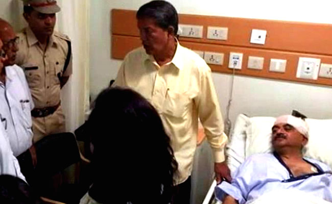 Mob Attacks BJP MP Tarun Vijay Outside Uttarakhand Temple