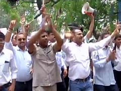 Taxi Drivers Protest Outside Delhi Chief Minister Arvind Kejriwal's Residence