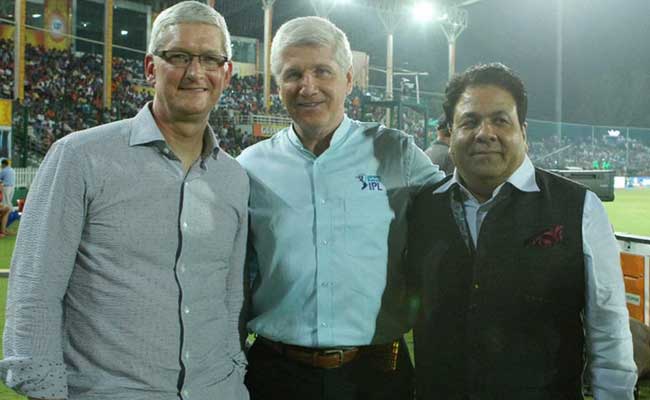 Apple सीईओ टिम कुक ने IPL मैच देख कहा, 'ऐसी चीज़ पहले कभी नहीं देखी'