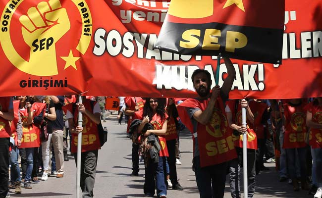 Turkey Police Detain Over 200 In Tense May Day Clampdown