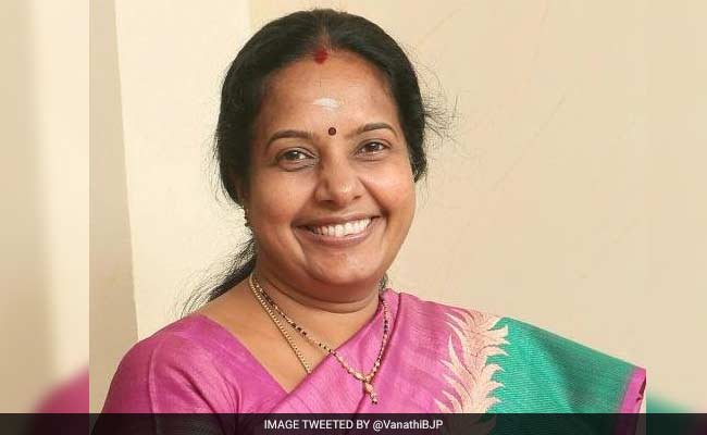 BJP Candidate Vanathi Srinivasan Attacked In Tamil Nadu