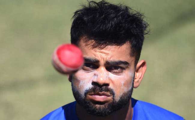 कैंप के दौरान विराट का नया रूप, विकेटकीपिंग करते दिखे कप्तान कोहली