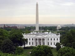 White House On Alert After 'Metal Object' Hurled Over Fence