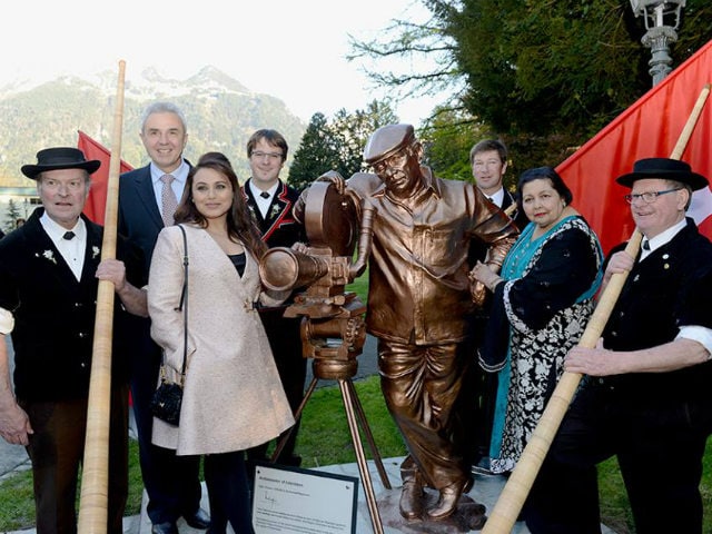 Yash Chopra Honoured With Bronze Statue by Swiss Government