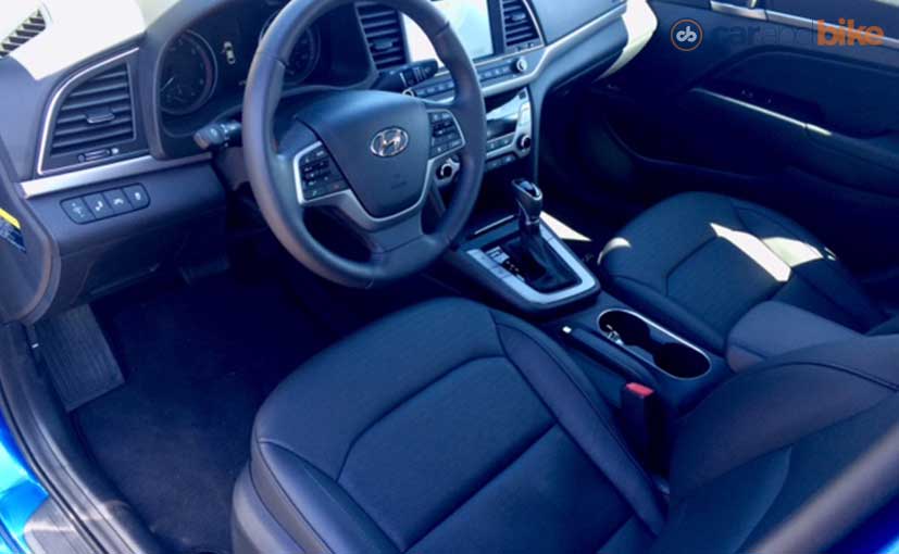 2017 hyundai elantra cabin 827x510