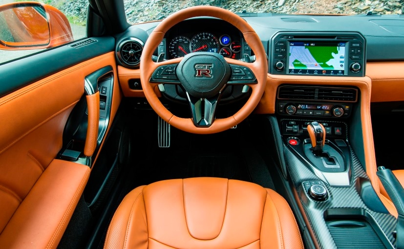 2017 Nissan GT-R Cabin