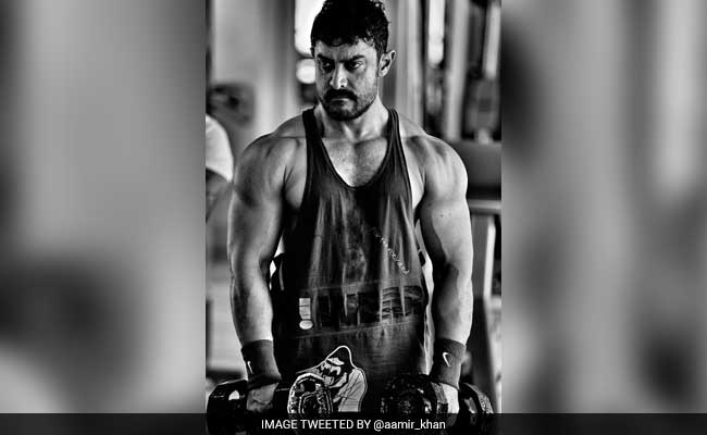 आमिर खान ने शुरू की 'दंगल' की शूटिंग, युवा अवतार में आ रहे नजर