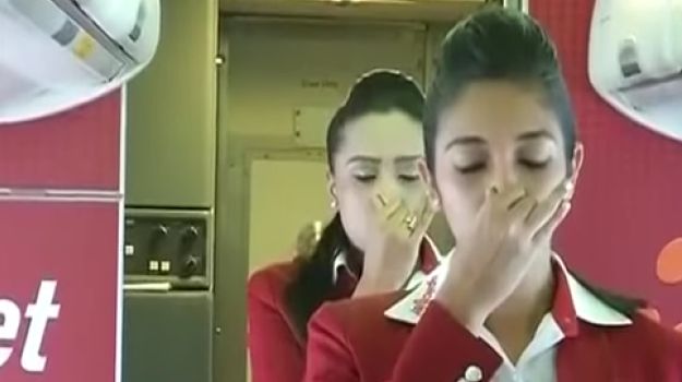 Yoga Sessions Held at 35,000 Feet by SpiceJet and Isha Foundation
