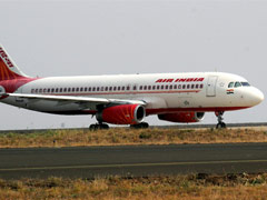 एयर इंडिया के विमान का टायर फटा, 132 सैन्‍यकर्मी बाल-बाल बचे