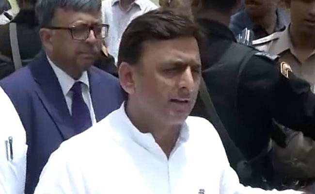 Akhilesh Yadav Sacks Two Ministers Over Corruption Charges