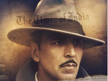 Akshay Kumar Stars as 'Traitor' and 'Patriot' in New <I>Rustom</i> Posters