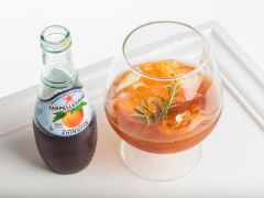 Done Right, Day Drinking Can Be Positively Stimulating Done Right, Day Drinking Can Be Positively Stimulating