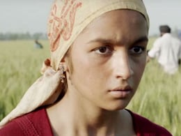 किसी को खलनायक के रूप में पेश नहीं कर रही फिल्म ‘उड़ता पंजाब’: आलिया भट्ट किसी को खलनायक के रूप में पेश नहीं कर रही फिल्म ‘उड़ता पंजाब’: आलिया भट्ट