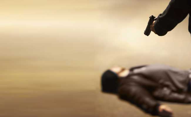 दिल्ली में गैंगवार- सब इंस्पेक्टर समेत तीन को गोलियों से भूना दिल्ली में गैंगवार- सब इंस्पेक्टर समेत तीन को गोलियों से भूना