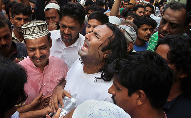 Pakistan Mourns Murdered Singer Amjad Sabri In Attack Claimed By Taliban