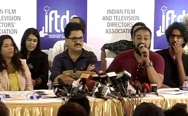 'उड़ता पंजाब' विवाद पर एकजुट फिल्मकार, पूछा - 'क्या भारत को सऊदी अरब बनाना चाहते हैं?'