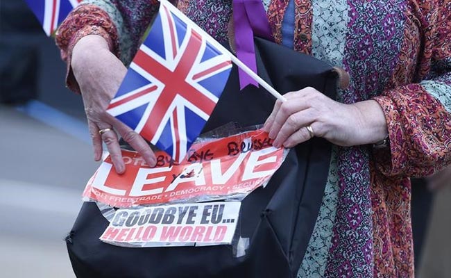 'Tired Of Fog? Try The Frogs!' Paris Tries To Poach London Business After Brexit