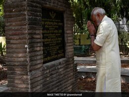 PM Modi Pays Floral Tribute At Chandra Shekhar Azad Memorial PM Modi Pays Floral Tribute At Chandra Shekhar Azad Memorial
