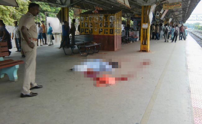 चेन्नई में इंफोसिस की एक 24 वर्षीय महिला कर्मचारी की रेलवे स्टेशन पर हत्या