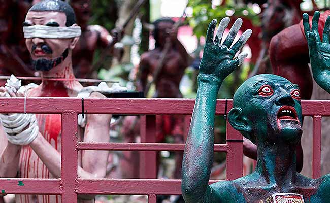 दुनिया का इकलौता नर्क मंदिर, पापों के पश्चाताप के लिए यहां आते हैं लोग