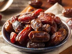 Diabetes Diet: Make This Sugar-Free Date Roll A Part Of Your Winter Diet (Recipe Video) Diabetes Diet: Make This Sugar-Free Date Roll A Part Of Your Winter Diet (Recipe Video)