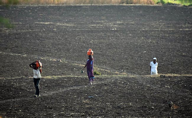 स्वराज अभियान ने किया खुलासा : सूखा प्रभावित इलाकों में सरकार की 'सूखी मदद'