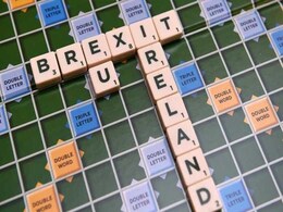 ब्रिटेन के जनमत सर्वेक्षण में लोग यूरोपीय संघ से बाहर निकलने के पक्ष में दिखे ब्रिटेन के जनमत सर्वेक्षण में लोग यूरोपीय संघ से बाहर निकलने के पक्ष में दिखे