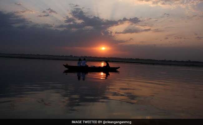 कानपुर में गंगा नहाने गए सात युवक सेल्फी खींचने के चक्कर में नदी में डूबे