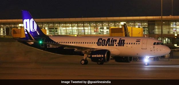 गोएयर के दिल्ली से पुणे जा रहे विमान में आई खराबी, मुंबई की ओर मोड़ा