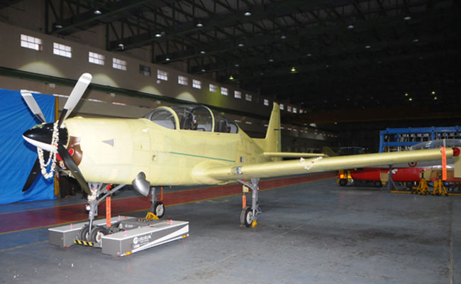 एचएएल के स्वदेश निर्मित प्रशिक्षक विमान ने भरी पहली सफल उड़ान