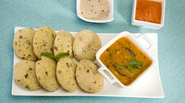 Have This Protein-Rich Moong Dal Idli For Breakfast If You Are On A Weight Loss Diet