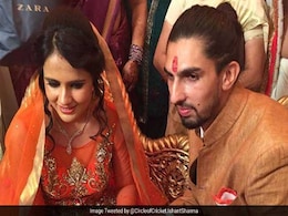 तेज गेंदबाज ईशांत शर्मा ने की बास्केटबॉल खिलाड़ी प्रतिमा सिंह से सगाई तेज गेंदबाज ईशांत शर्मा ने की बास्केटबॉल खिलाड़ी प्रतिमा सिंह से सगाई