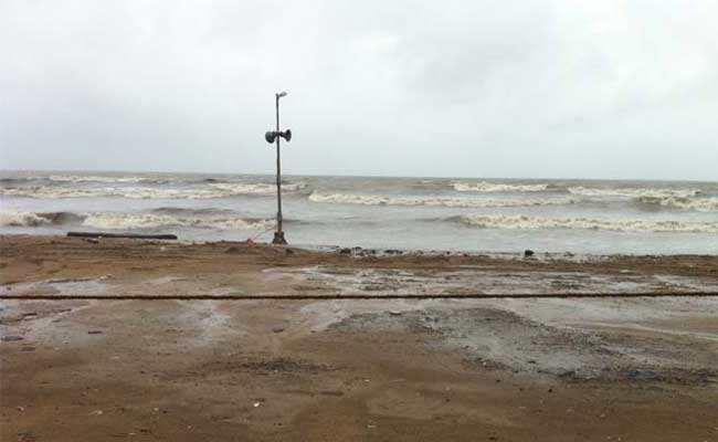2 Feared Drowned At Mumbai's Juhu Beach, 3 Others Rescued