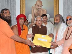 Saints Submit Kairana Exodus Report To Uttar Pradesh Governor Ram Naik